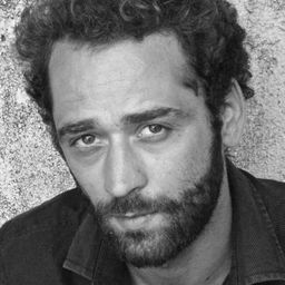 Olivier Desautel 飾演 Polo