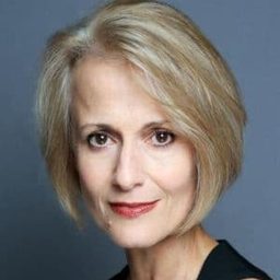 Mary Lincoln 飾演 Alice