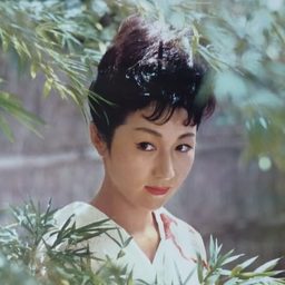 高千穂ひづる 飾演 