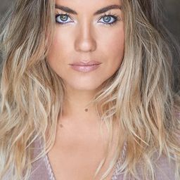 Tyler Kain 飾演 Lilly Morgan