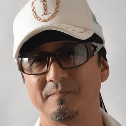 黒田 崇 - 名偵探柯南：紺碧之棺演員 飾演Tomoyoshi Tayama (voice)