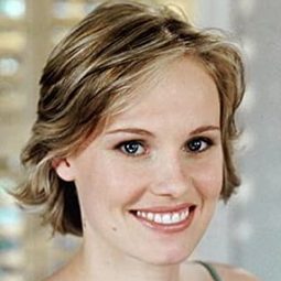 Maureen Flannigan 飾演 Sherry