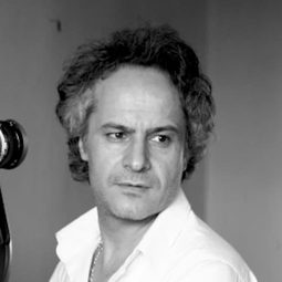 Parviz Shahbazi - 白氣球編劇