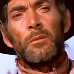 Guido Lollobrigida 飾演 Mustachioed Henchman