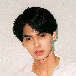 Win 梅塔文歐帕西安卡瓊 飾演 Parin