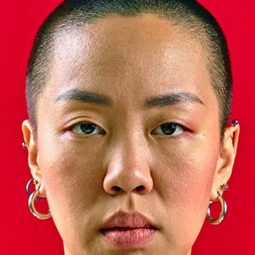 派查·奇帢查隆恩 - 無痛斷捨離演員 飾演Pink