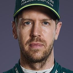 Sebastian Vettel 飾演 Self