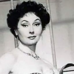 Noemí Laserre 飾演 