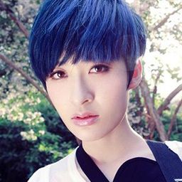 Yike Zeng 飾演 Xiao Tao