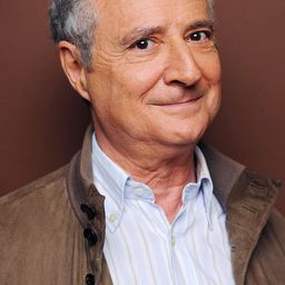 Daniel Prévost 飾演 Mosca