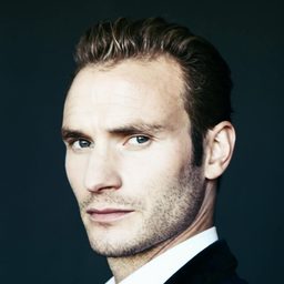 Snorri Engilbertsson 飾演 Anton