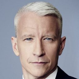 Anderson Cooper - 全面失控：特大號遊輪危機演員 飾演Self (archive footage)