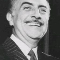 Omar Valdés 飾演 Pablo