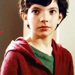 艾米里歐·沃達諾維奇 飾演 Martin