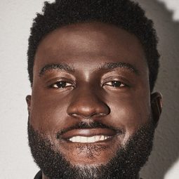 辛奎·沃爾斯 飾演 Caleb