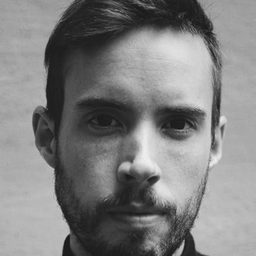 Peter Åström 飾演 Henning Olausson