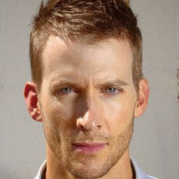 Brad Schmidt 飾演 Carson Wright