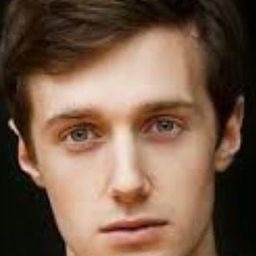 Joshua Morettin - 飯氣男孩演員 飾演Pete