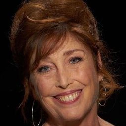 薇若妮卡·弗桂 - 聖誕千里情演員 飾演Blanca