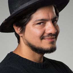 Leynar Gomez 飾演 Félix