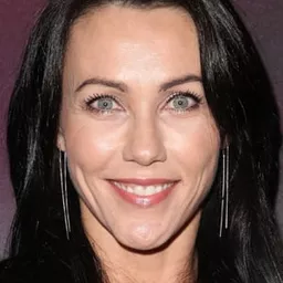 克莉絲蒂·米契爾 飾演 