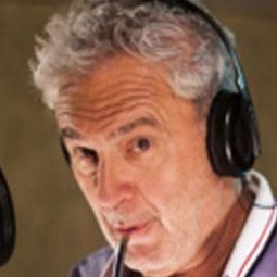 Lalo Mir 飾演 Self