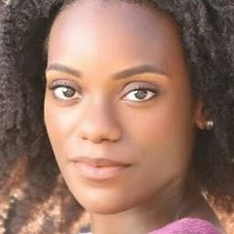 Destiny Ekwueme 飾演 Preppy Student (uncredited)