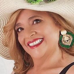 Inés Prieto 飾演 Fanny