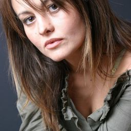 Cerasela Iosifescu 飾演 Mrs. Baciu