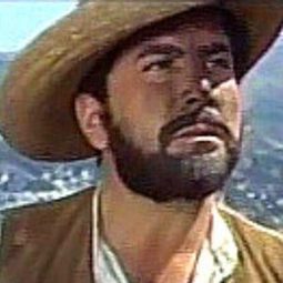 Roberto Pedret - 江湖女間諜演員 飾演Pablo