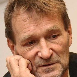 喬基蕯克米 飾演 Sebestyén