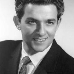 Charles Anthony 飾演 Roderigo