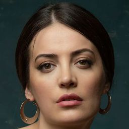 İrem Sak 飾演 Hülya