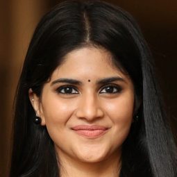 Megha Akash 飾演 Anu