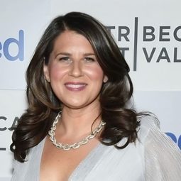 Erin Fogel - 27 宜嫁演員 飾演Shari Rabinowitz