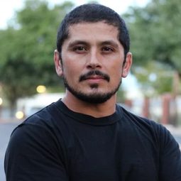 Christopher M. Campos - Pet Investigators演員 飾演Cop 1