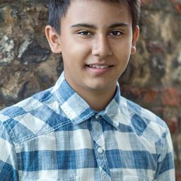 Jordan O'Donegan - 巨鱷演員 飾演Young Bhagi