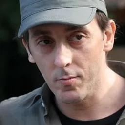 Massimo Ceccherini 飾演 Volpe