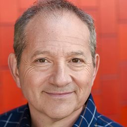 Jonathan Fishman 飾演 Tony Fremont