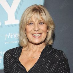 Mona Seefried 飾演 Felicitas (voice)