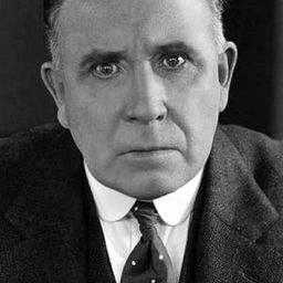 DeWitt Jennings 飾演 Deputy Russell