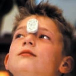 Guillaume 飾演 Self, 9 year old