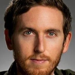 Jesse Carmichael 飾演 