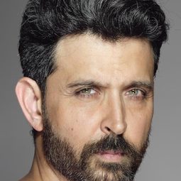 赫利希克·洛桑 - 帝國玫瑰演員 飾演Jalaluddin Mohammad Akbar