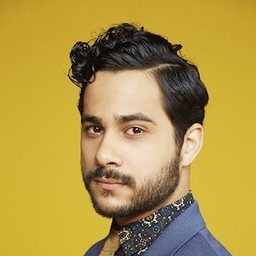 Ricardo Dávila - 不得安身演員 飾演Flavio