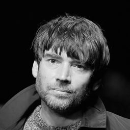 Alex James - 布勒合唱團：溫布利球場演唱會演員 飾演Self