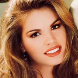 Julie Lynn Cialini 飾演 Phyllis Glass