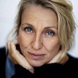 Susanne Barklund 飾演 Lena