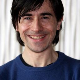 Luigi Lo Cascio 飾演 Salvatore Contorno