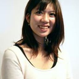 Ayaka Kato 飾演 